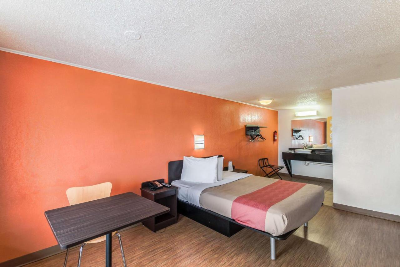 Motel 6 Kalamazoo Exterior foto